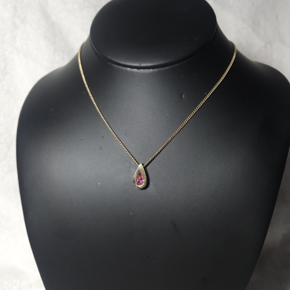 AVON 1976 Tear Drop Pendant Birthday Series Pink October Adjustable Necklace